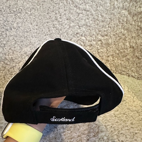 Black St. Andrews Golf Cap - Picture 4 of 9